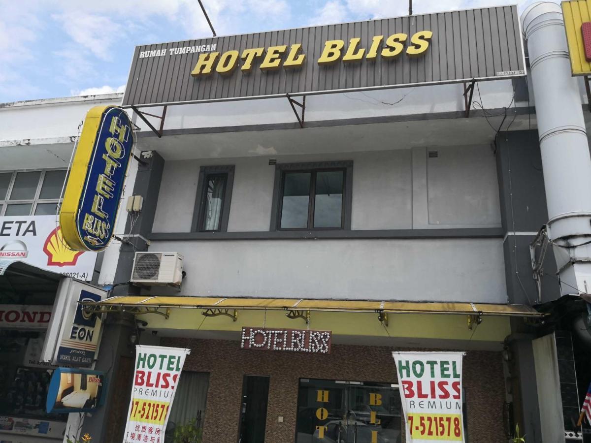 Hotel Bliss Skudai Exterior photo